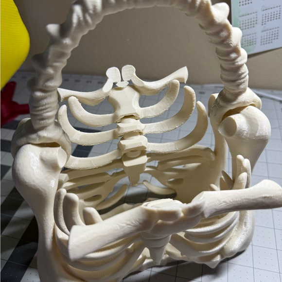 Skeleton Ribcage Handbag - Picture 5 of 5